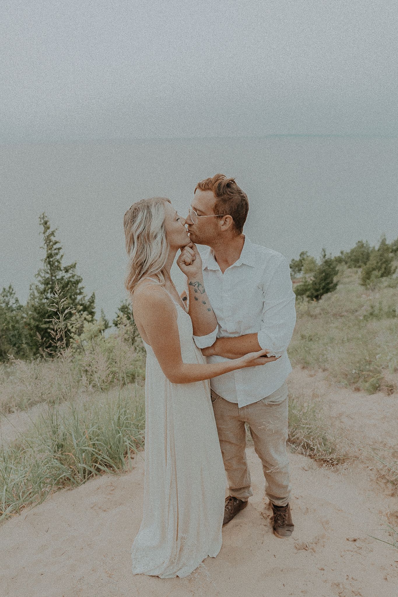 Empire Bluff Trail Engagement Session / Adeva Rae Photography / Ohio Wedding Photographer