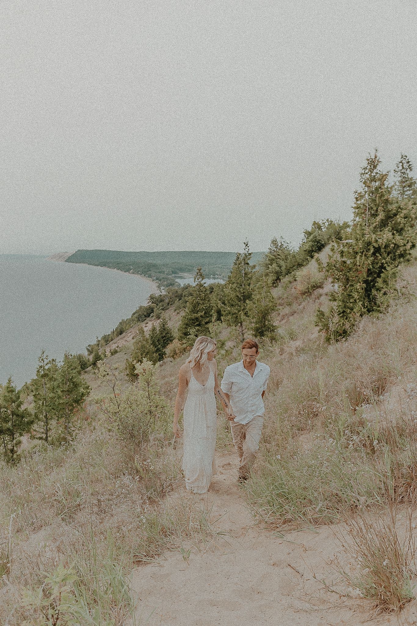 Empire Bluff Trail Engagement Session / Adeva Rae Photography / Ohio Wedding Photographer
