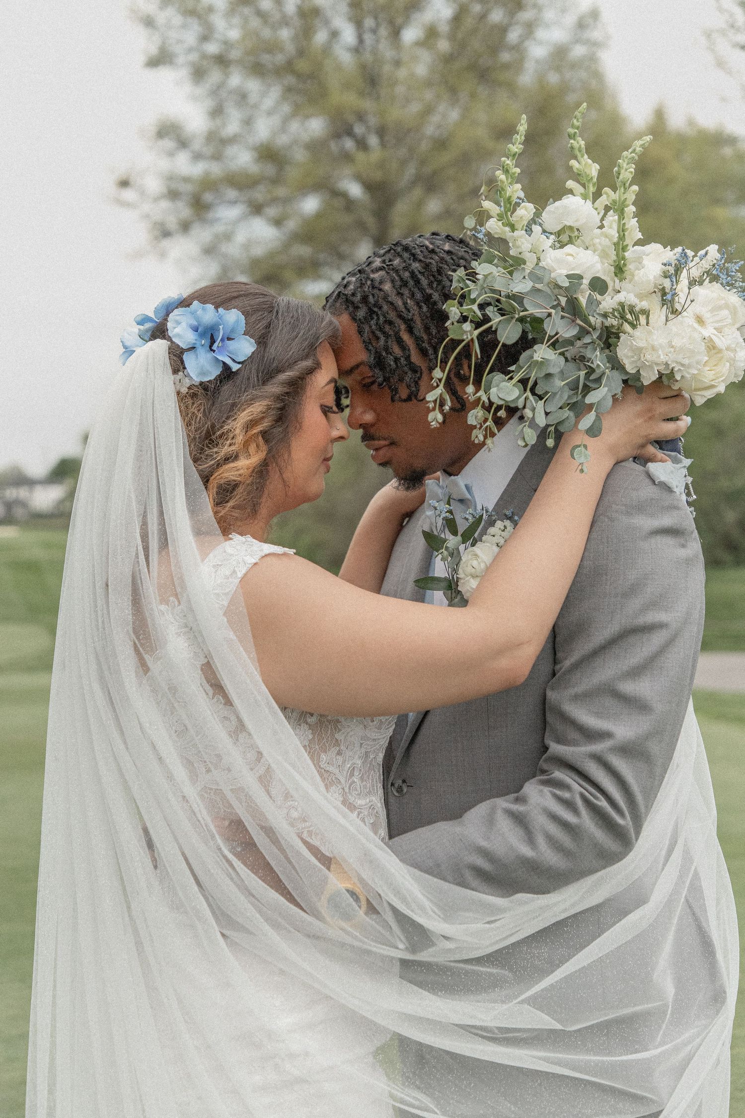 Ohio wedding photographer - Adeva Rae Photography - CoupleOhio wedding photographer -