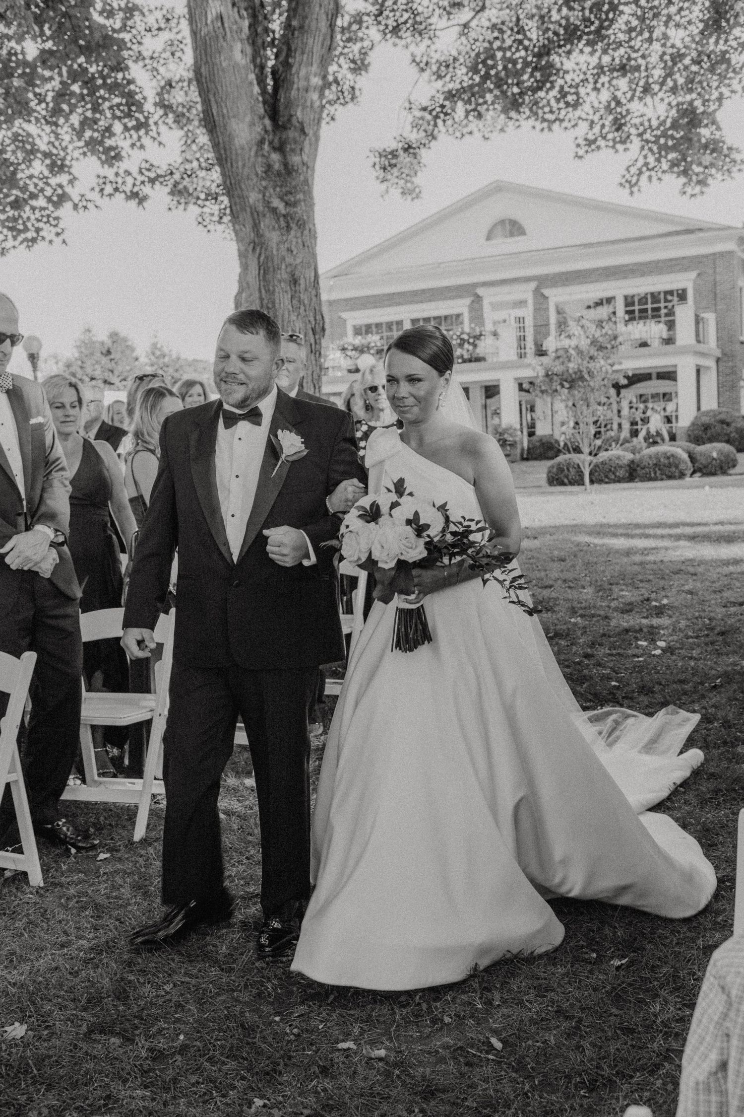 The Louisville Boat Club Wedding, Louisville, Kentucky - Adeva Rae Photography