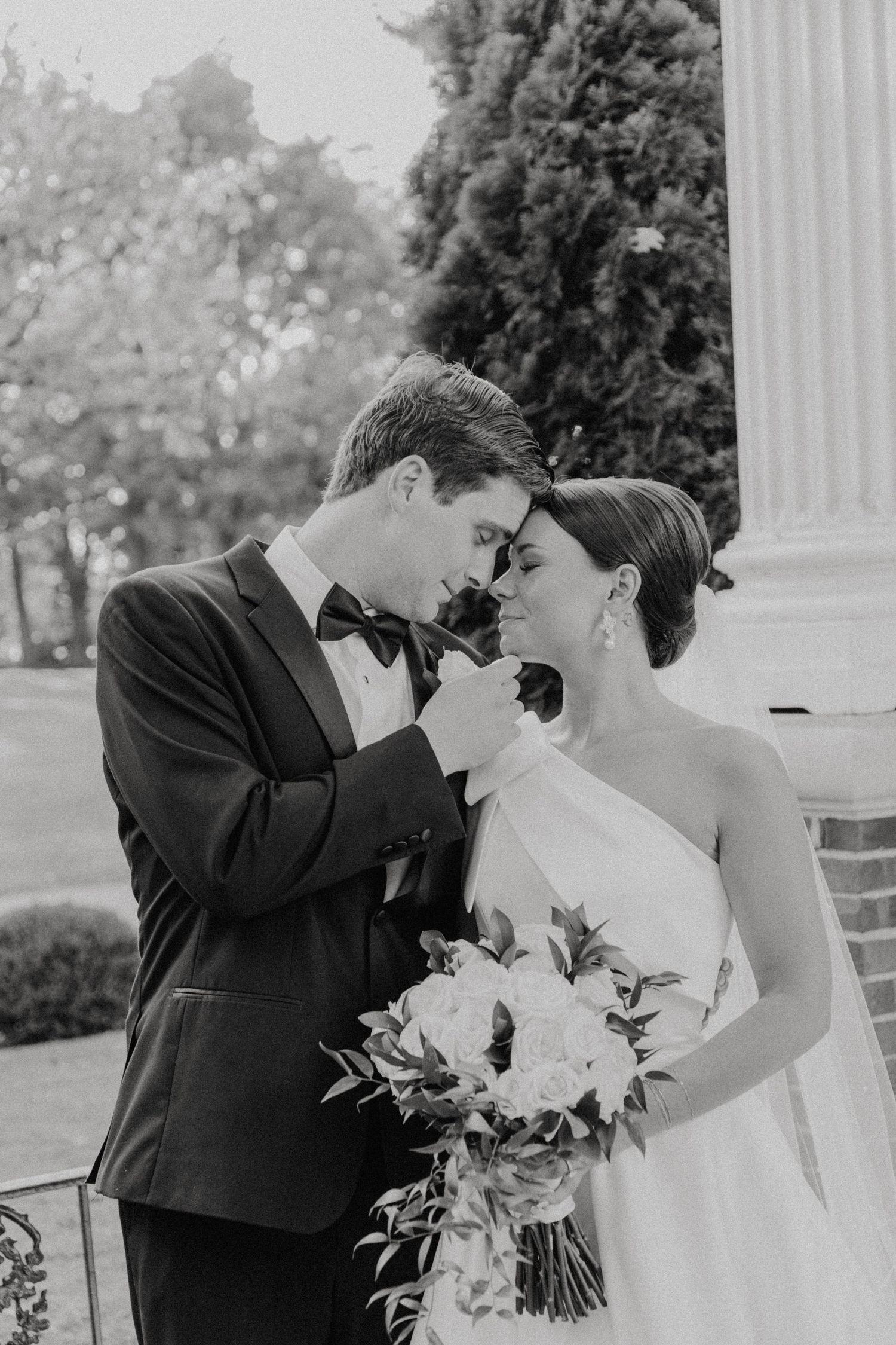 The Louisville Boat Club Wedding, Louisville, Kentucky - Adeva Rae Photography