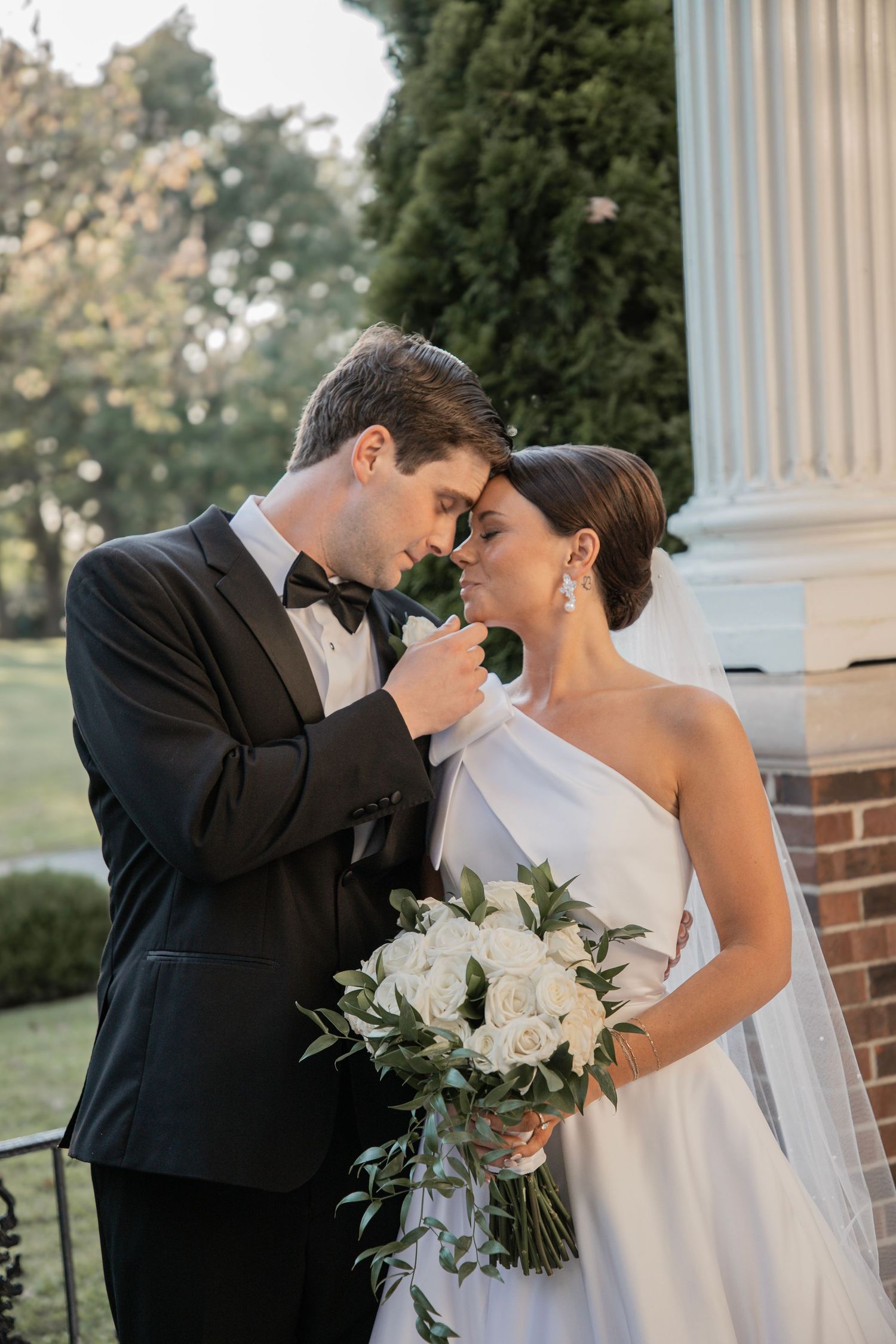 The Louisville Boat Club Wedding, Louisville, Kentucky - Adeva Rae Photography
