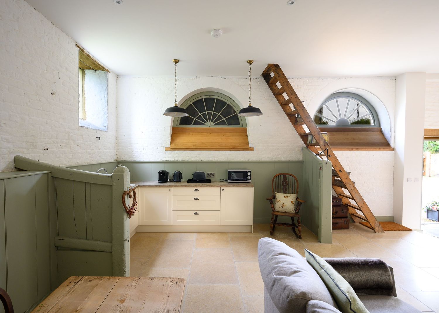 bed and breakfast/ Airbnb in Windrush, Gloucs