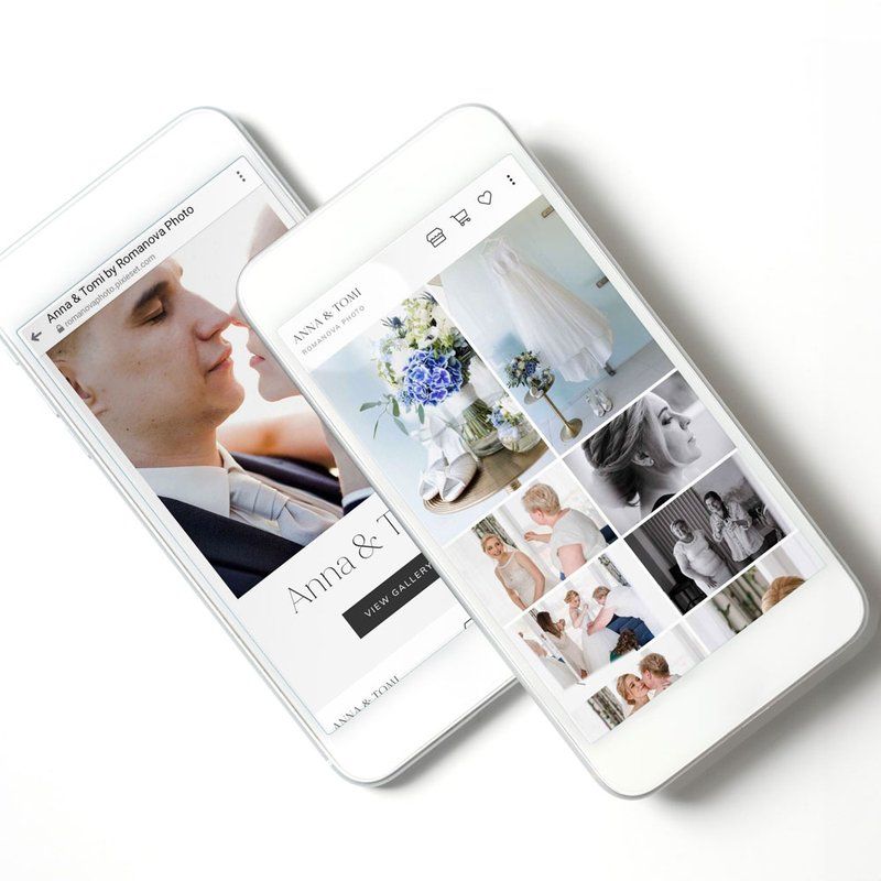 Két iPhone, amelyek egy modern esküvői fényképezési weboldalt mutatnak be, romantikus fekete-fehér portfólió képekkel.