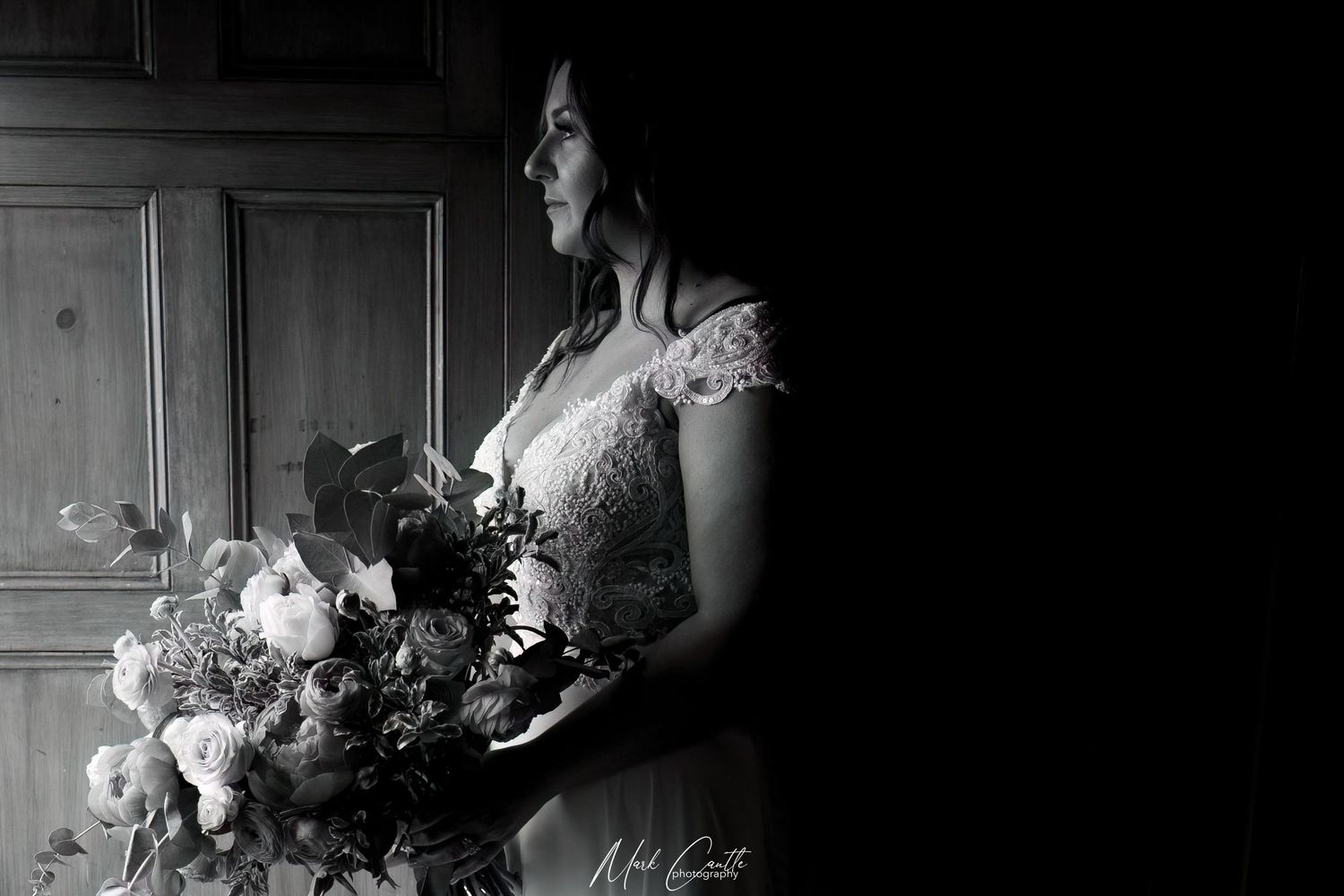 A collage of bridal getting ready moments showing wedding dress details and bouquet arrangements in black and white.