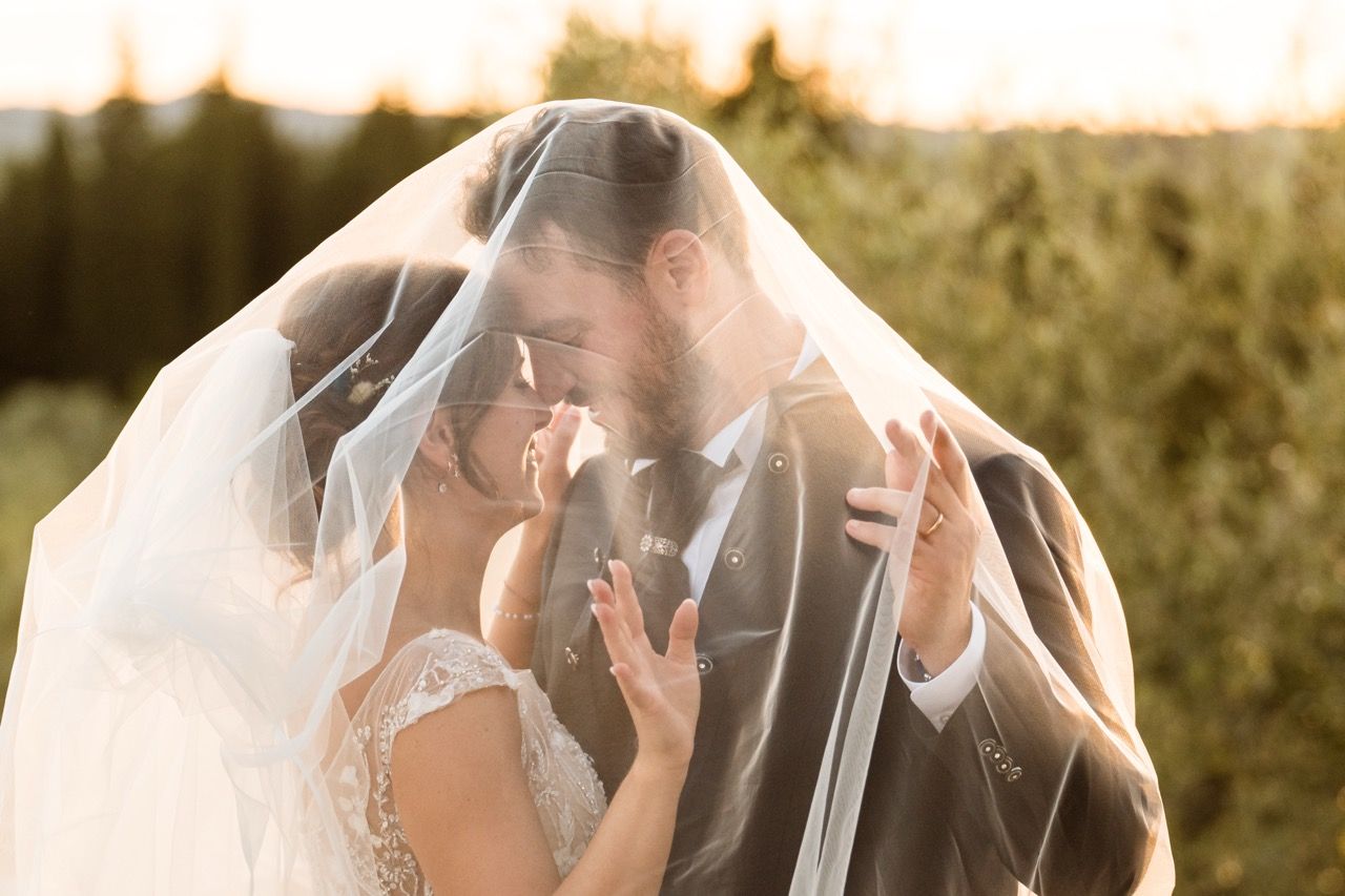 foto matrimonio sposi romantica al tramonto villa il petriccio