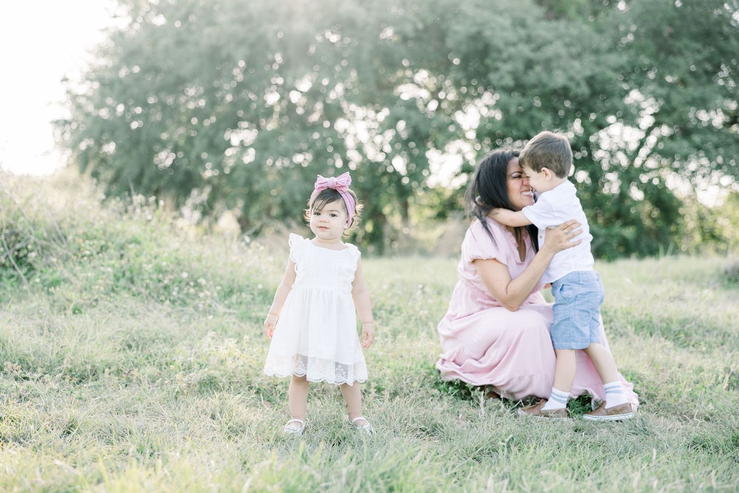 Tampa Family Photographer Tampa Newborn Photographer Tampa Maternity Photographer Heather Walker Photography Outdoor Florida family session