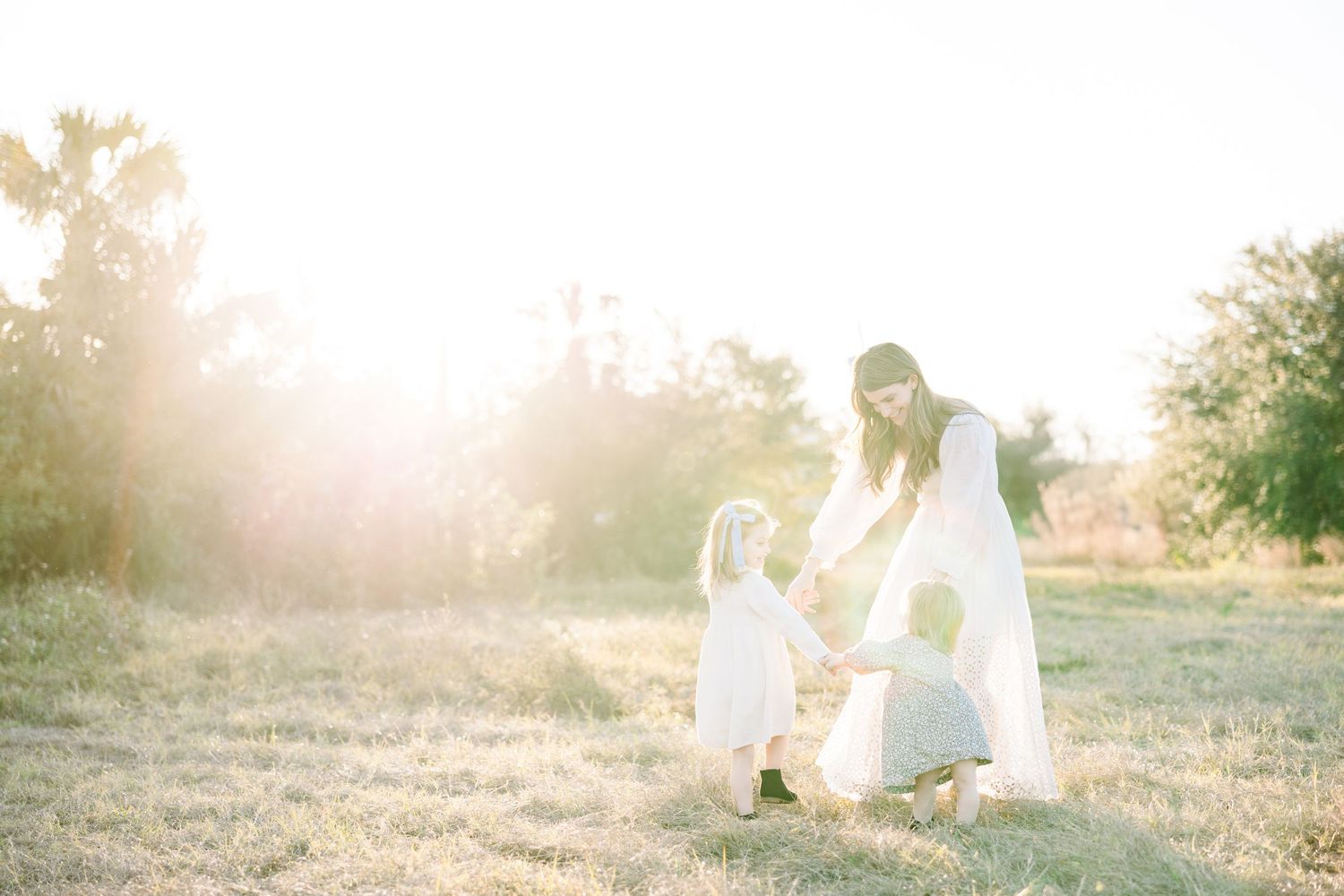 Tampa Family Photographer Tampa Newborn Photographer Tampa Maternity Photographer Heather Walker Photography Outdoor Florida family session