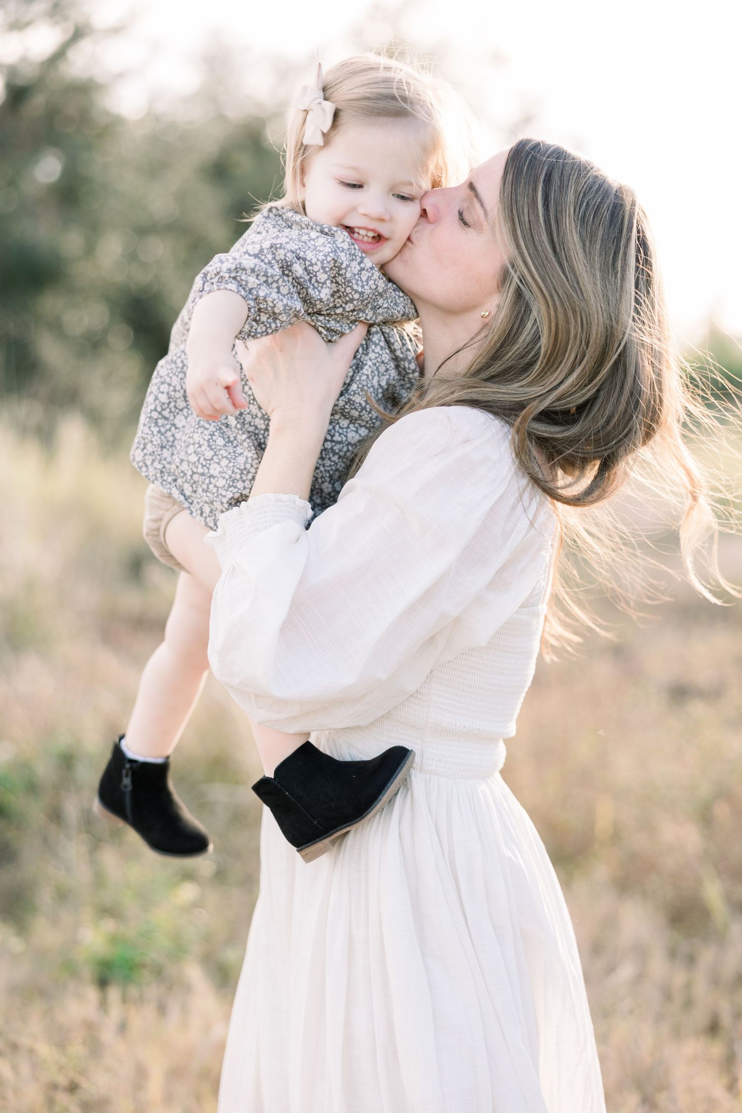 Tampa Family Photographer Tampa Newborn Photographer Tampa Maternity Photographer Heather Walker Photography Outdoor Florida family session