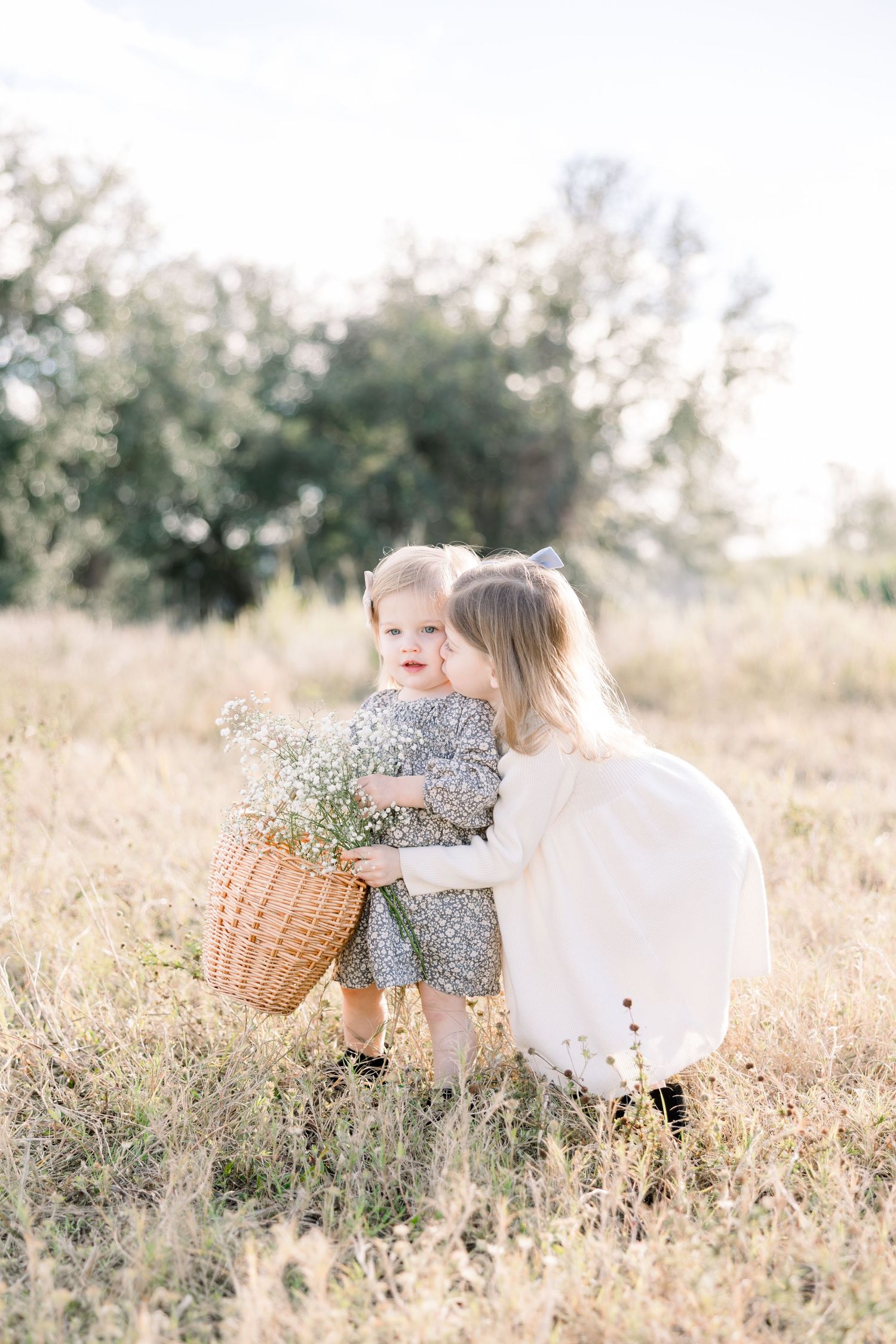 Tampa Family Photographer Tampa Newborn Photographer Tampa Maternity Photographer Heather Walker Photography Outdoor Florida family session