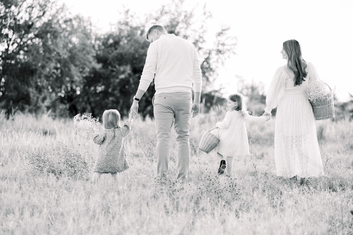 Tampa Family Photographer Tampa Newborn Photographer Tampa Maternity Photographer Heather Walker Photography Outdoor Florida family session