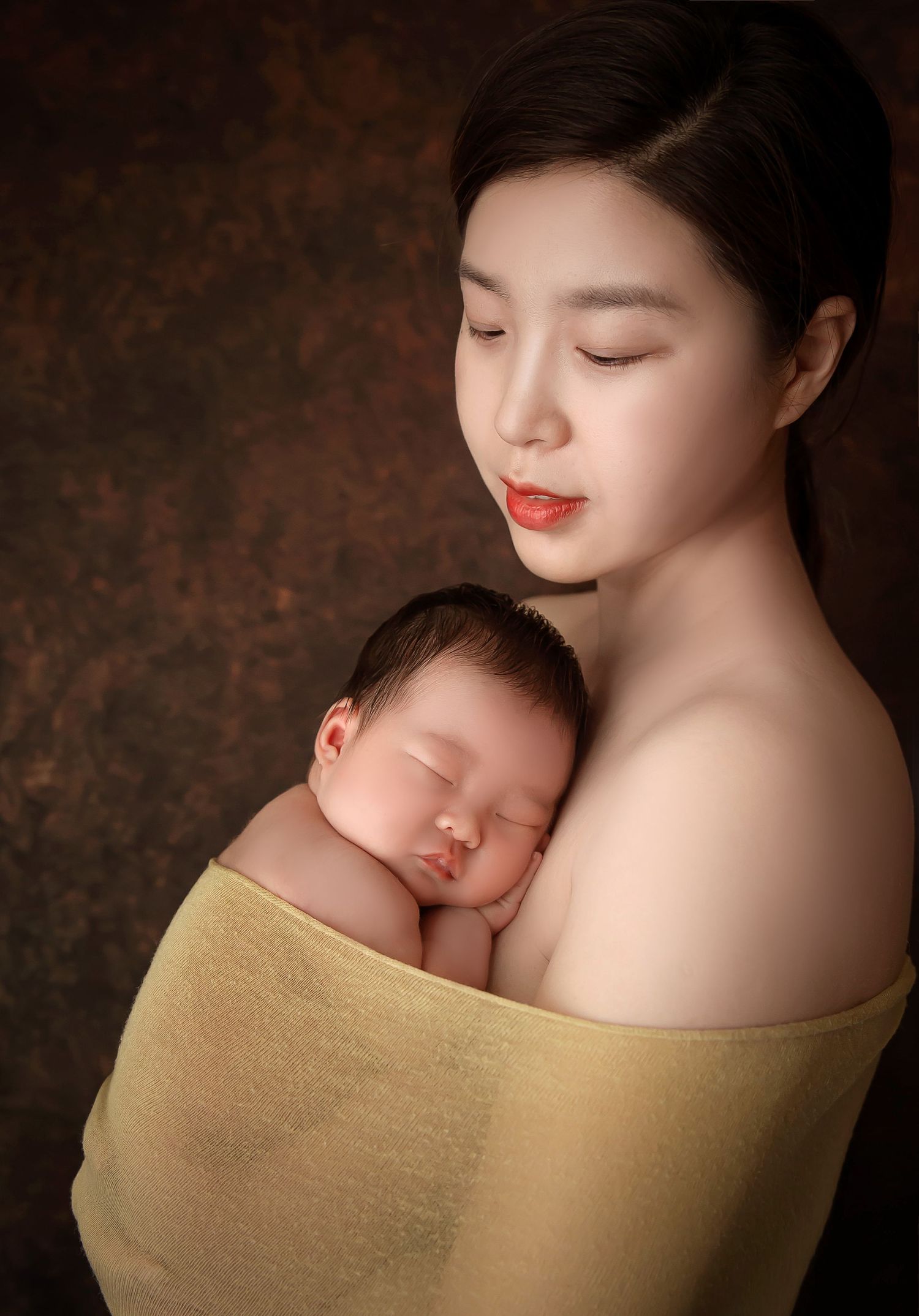 Calgary Newborn, Baby, Maternity, Milestone & Family Photography | 10+ Years Expertise | 100% Client Satisfaction