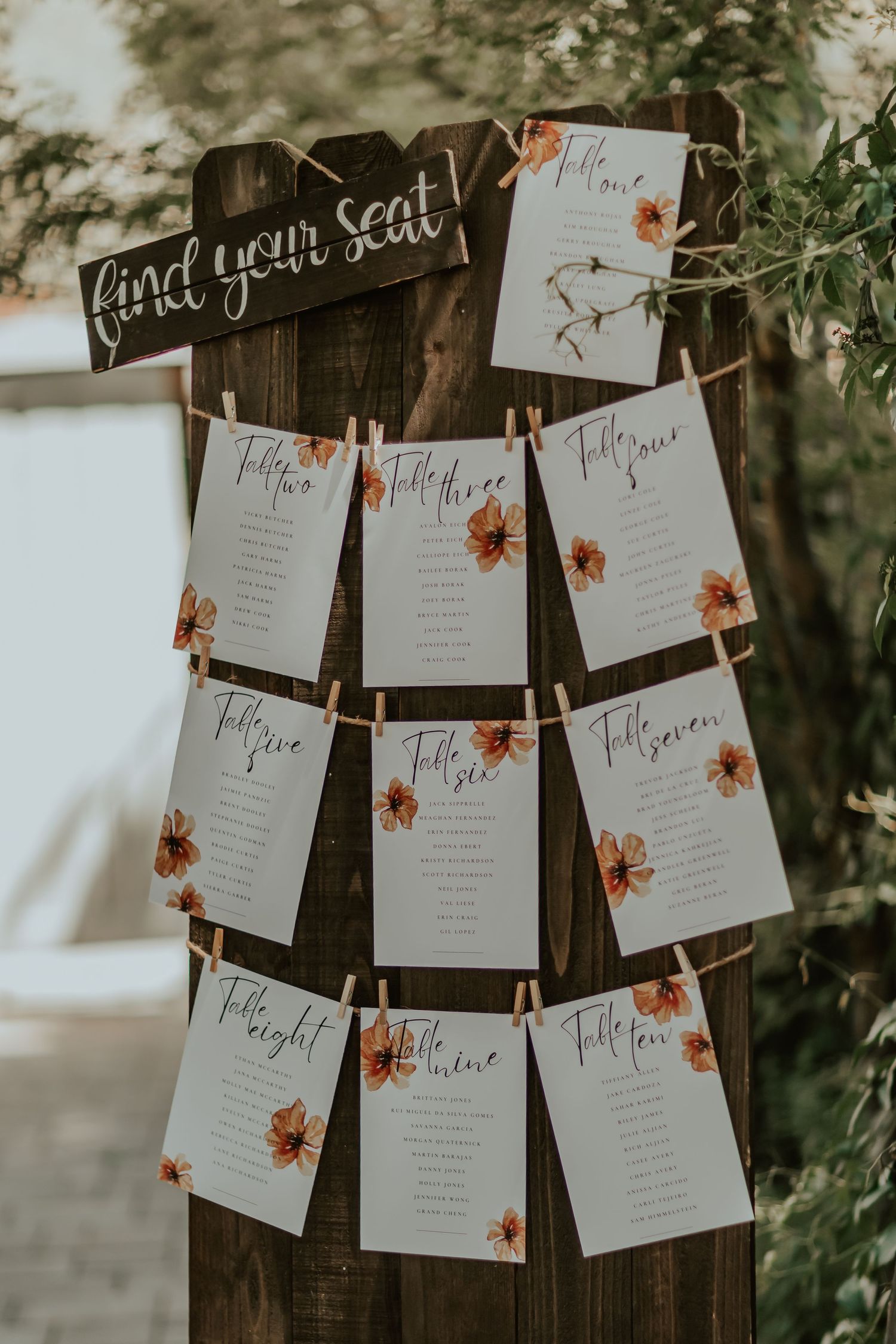 Wedding seating chart ideas for a summer wedding in California