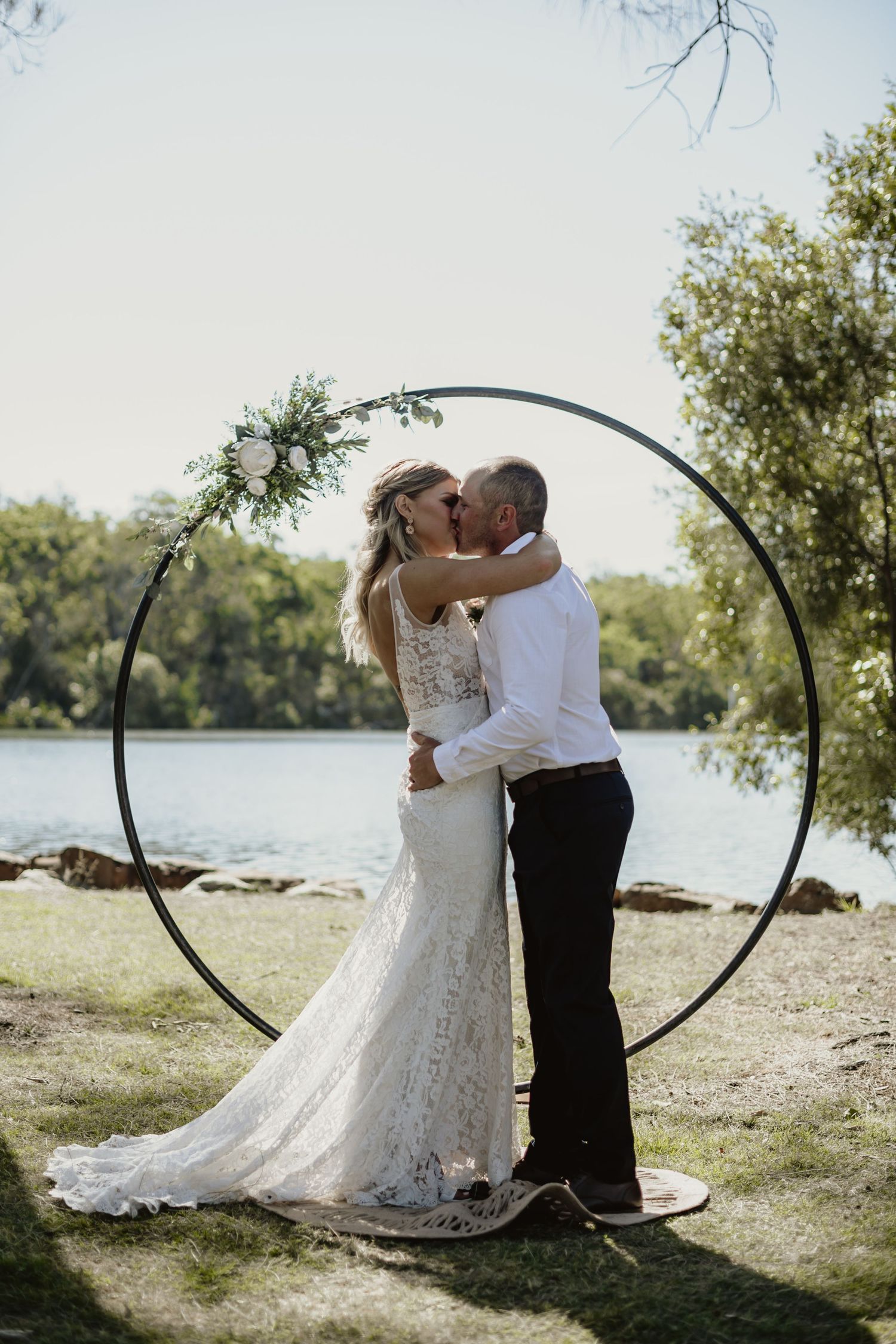 Photographing the first kiss