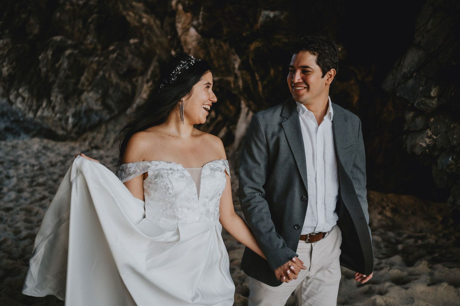 Wandersoul Stories Elopements and Destination Weddings Portugal - Wedding at the beach - couple walking at the beach