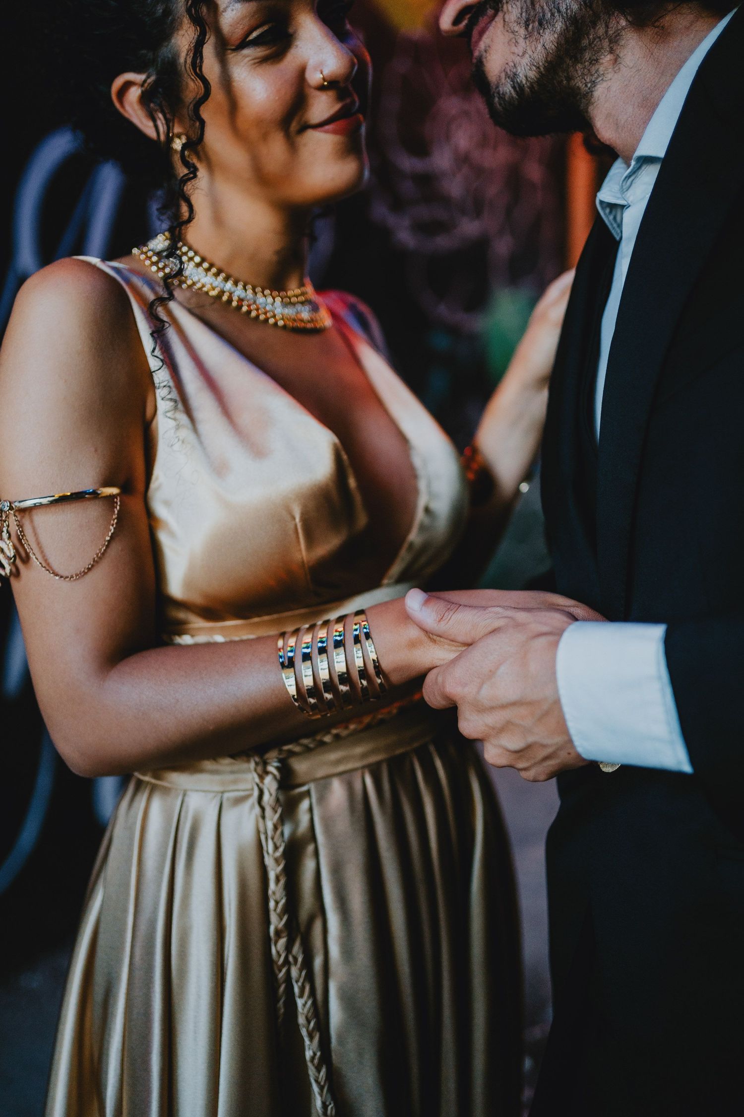 Wandersoul Stories - Wedding photographer and videographer in portugal golden dress