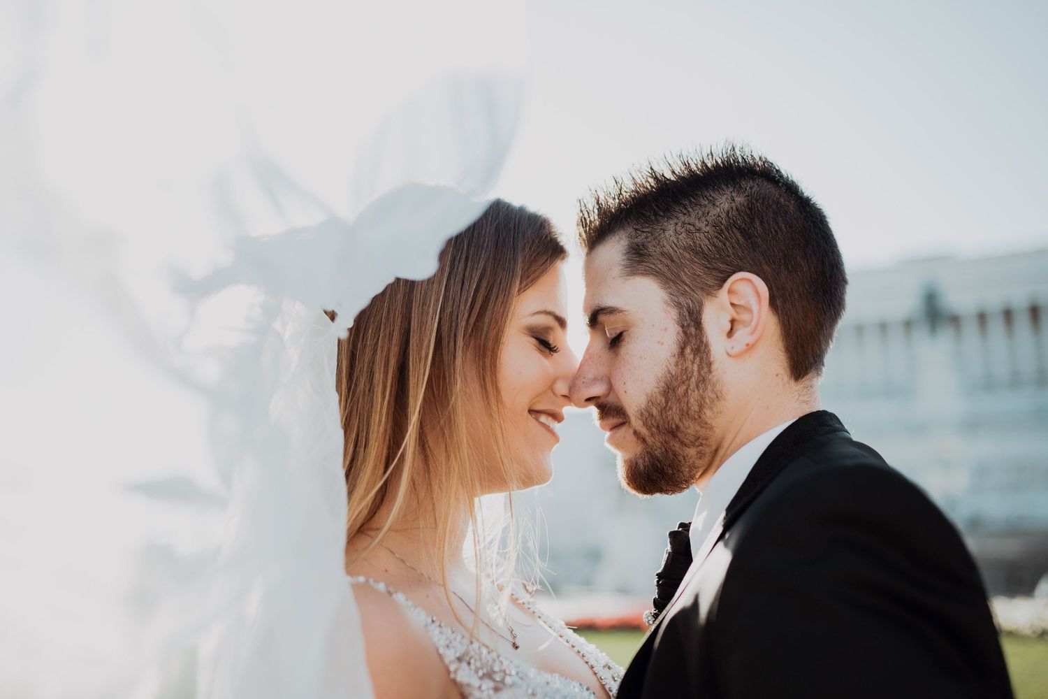 Wandersoul Stories Elopements and Destination Weddings Portugal - Wedding in Rome - Couple kissing