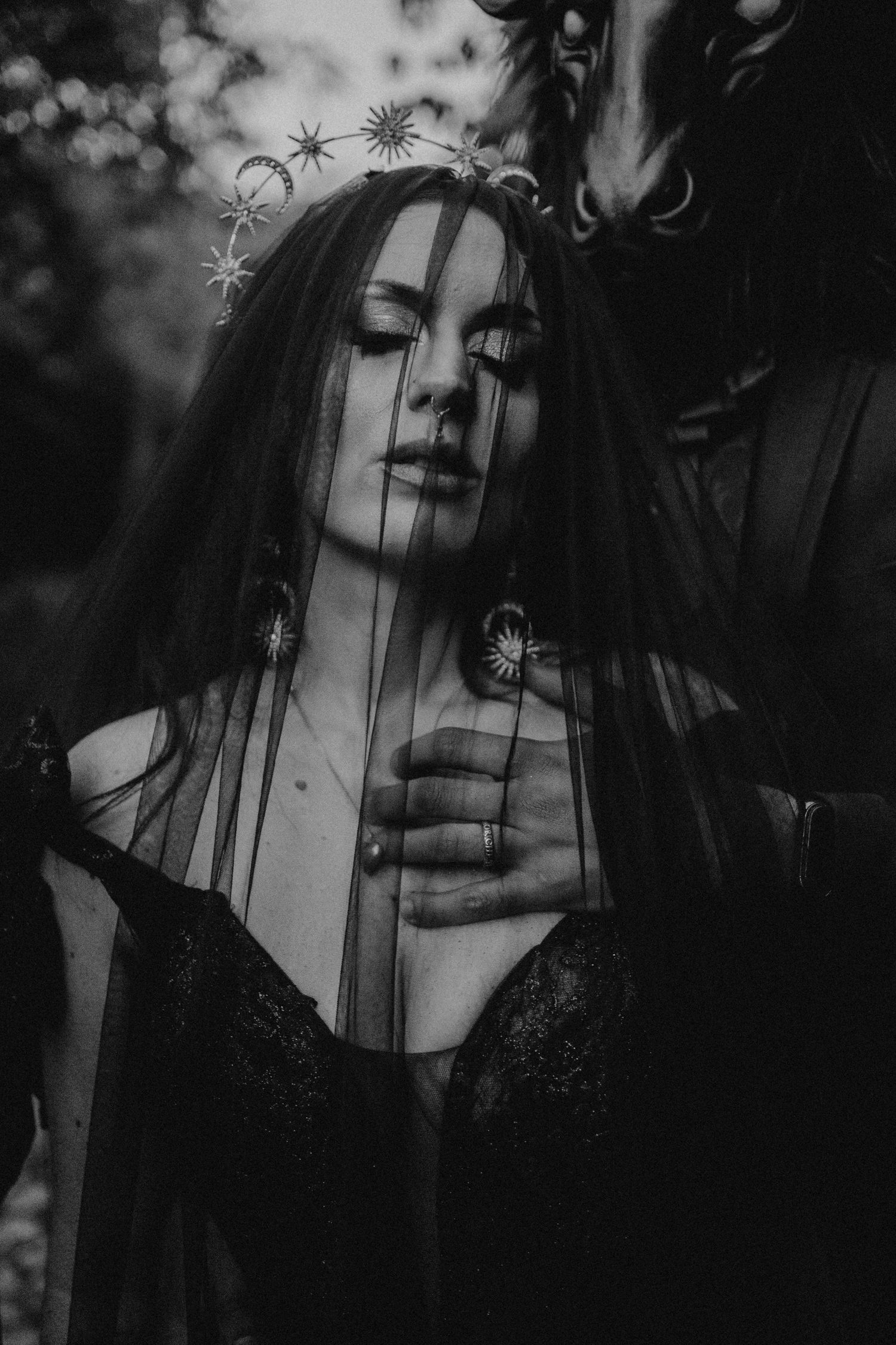 Wandersoul Stories Elopements and Destination Weddings Portugal - man with mask and bride in black and white