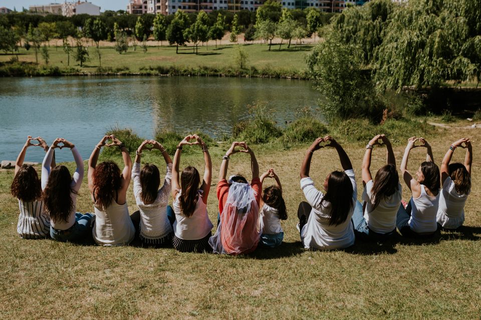 Wandersoul Stories Bachelorette Party Photos - bride with friends near the lake