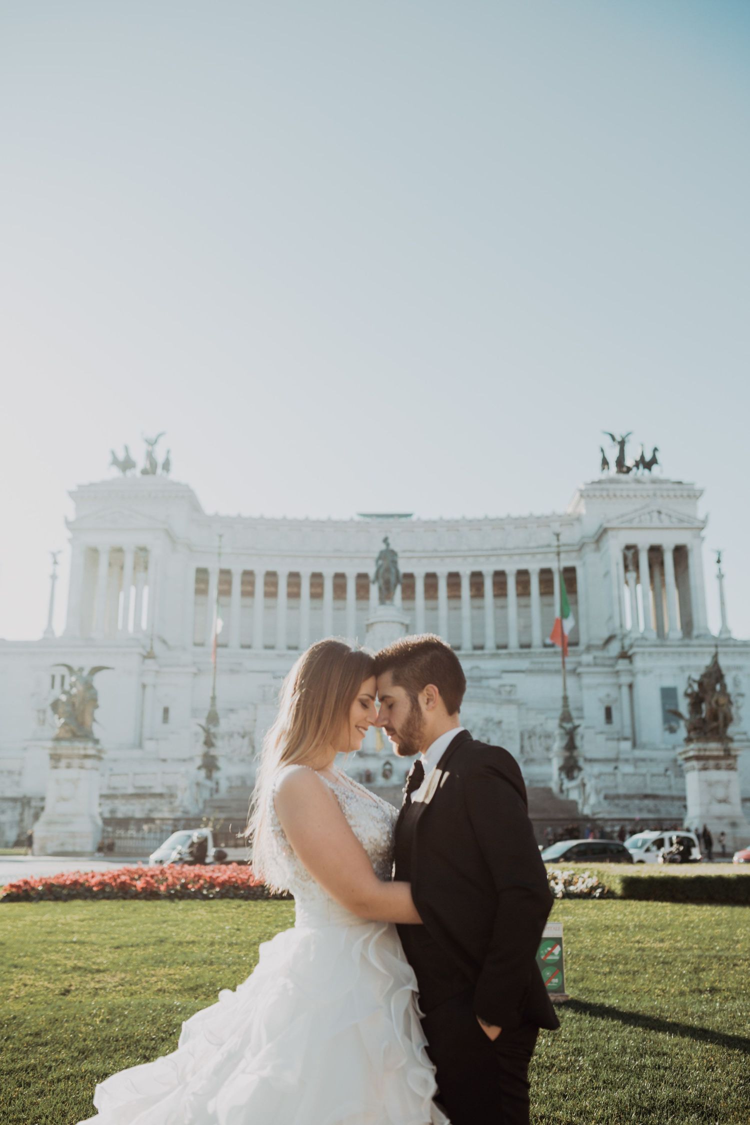 Wandersoul Stories Elopements and Destination Weddings Portugal - Wedding in Rome - Couple at the city
