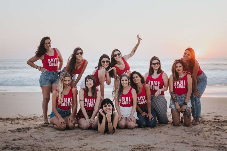 Wandersoul Stories Bachelorette Party Photos - bride with friends at the beach