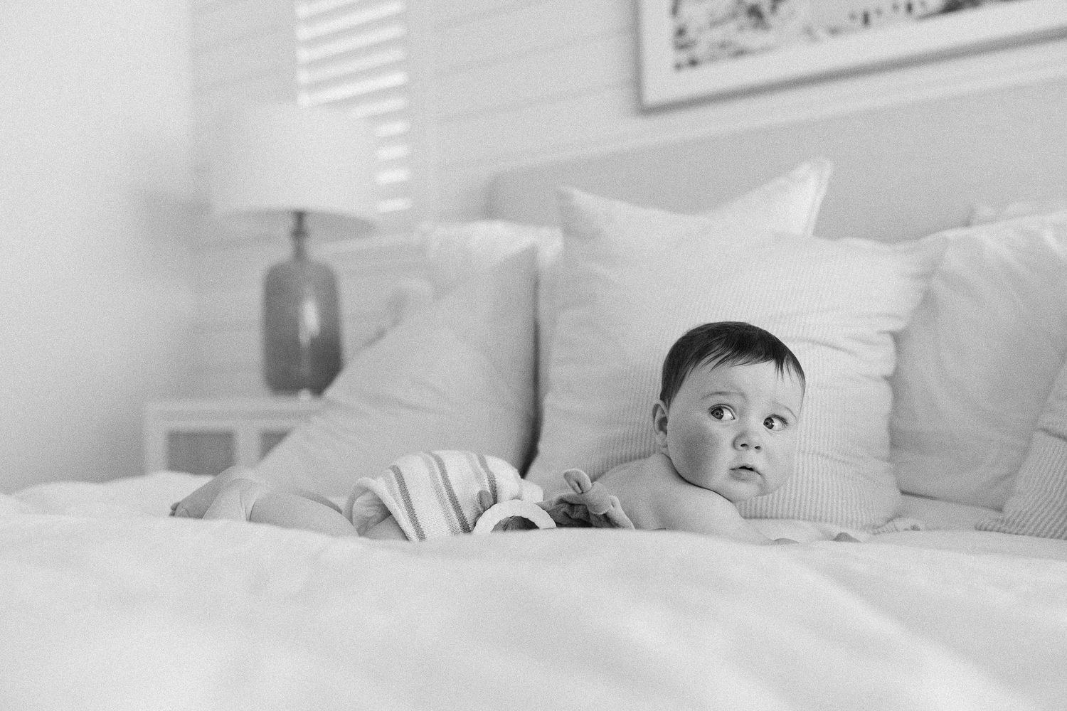 Black and white panorama sequence showing emotionally poignant hospital scenes with patients and medical care.