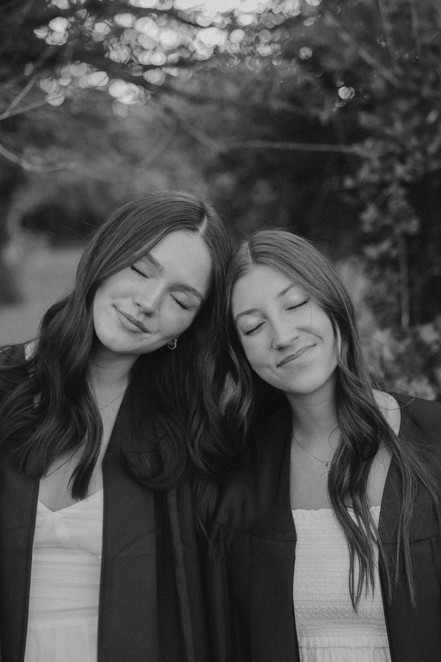 Black and white portraits showing intimate expressions and emotions.