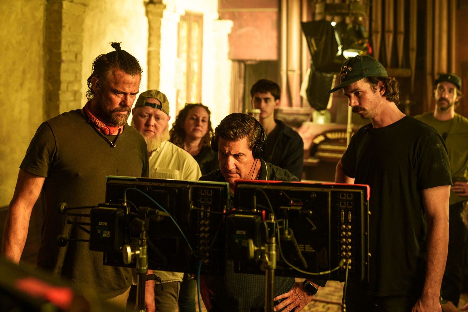 Off the Grid behind the scenes still photo of Actor Josh Duhamel, Director Johnny Martin and crew, shot by Set Photographer Lindy Lin