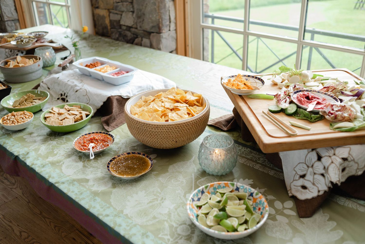 The cocktail hour spread at Chancellors Rock Farm