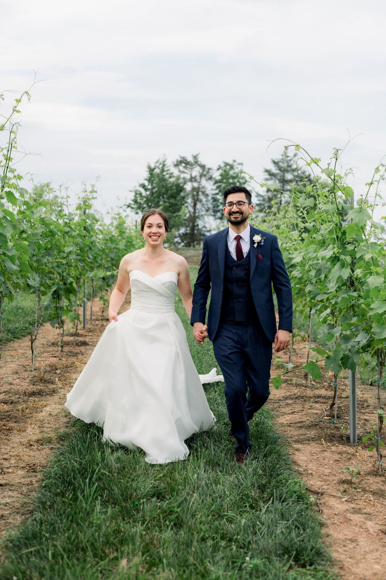 couple-walking-in-Old-Farm-Winery-Hartland