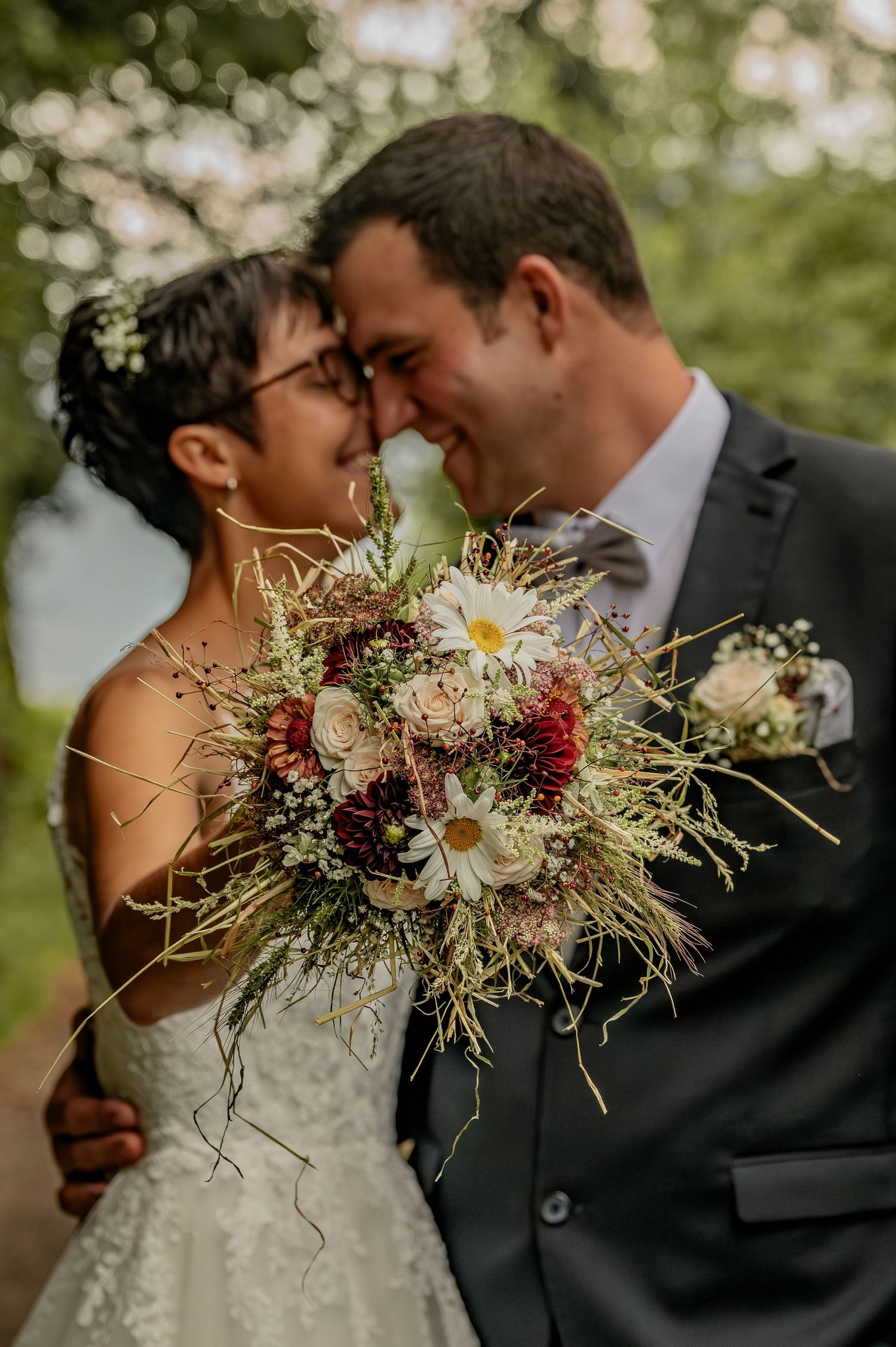 Hochzeit,Hochzeitsfotografie, Hochzeitsfoto,Fotograf, Brautstrauss, Braut, Brautpaar,Heiraten, Steinerberg, Ringe, Brautpaarshooting, Schwyz