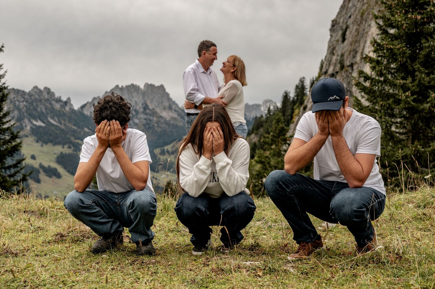 Familieshooting,Gastlosen Berge, Hund, Family, Familie, Shooting, Geschwister, Natur, freiburg, jaun,Heimat, Shootingtag, Hochzeitstag, Ehe