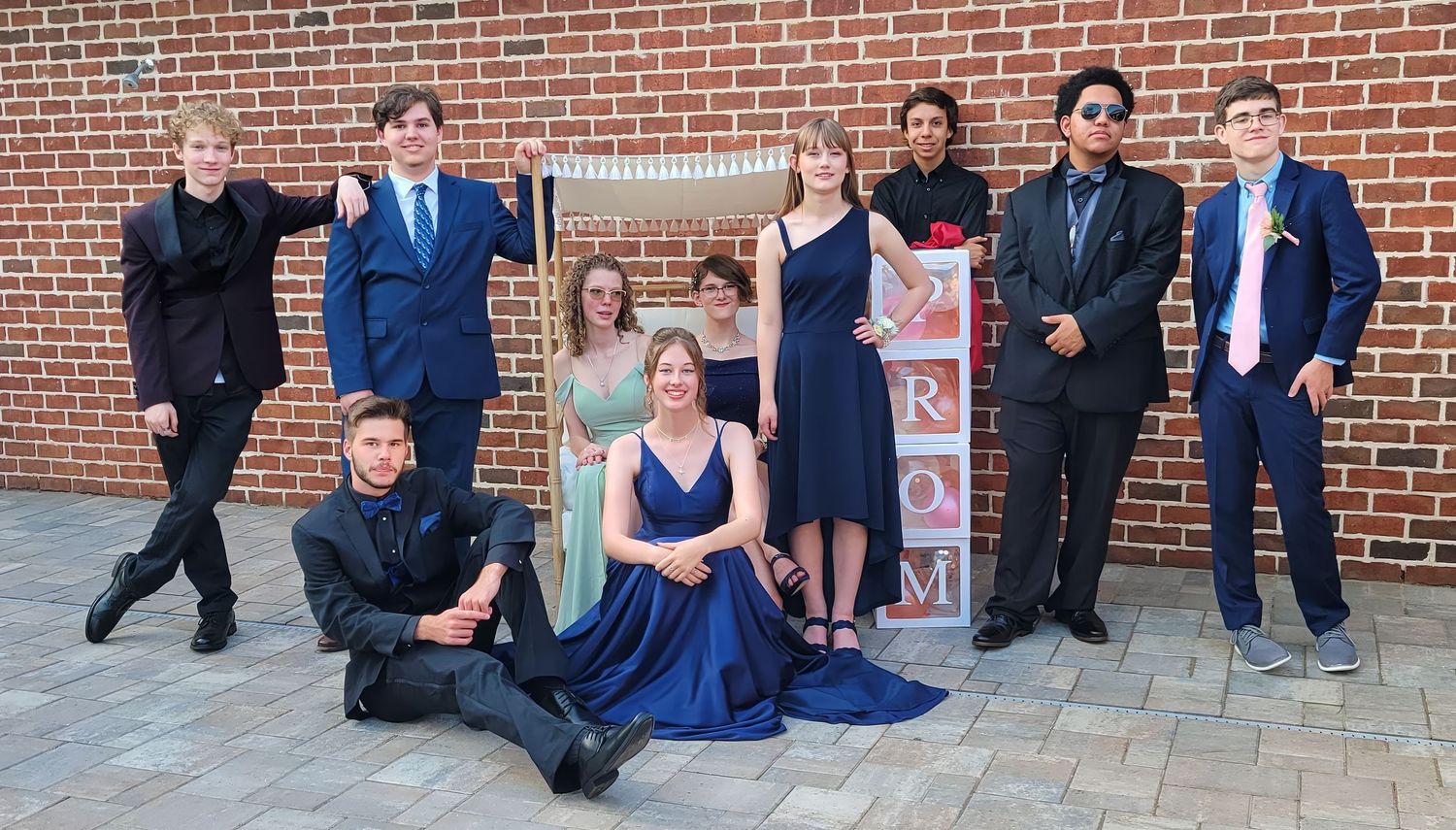 Homeschool Prom 2024 group portrait, Pensacola, FL, Photography by Rachel