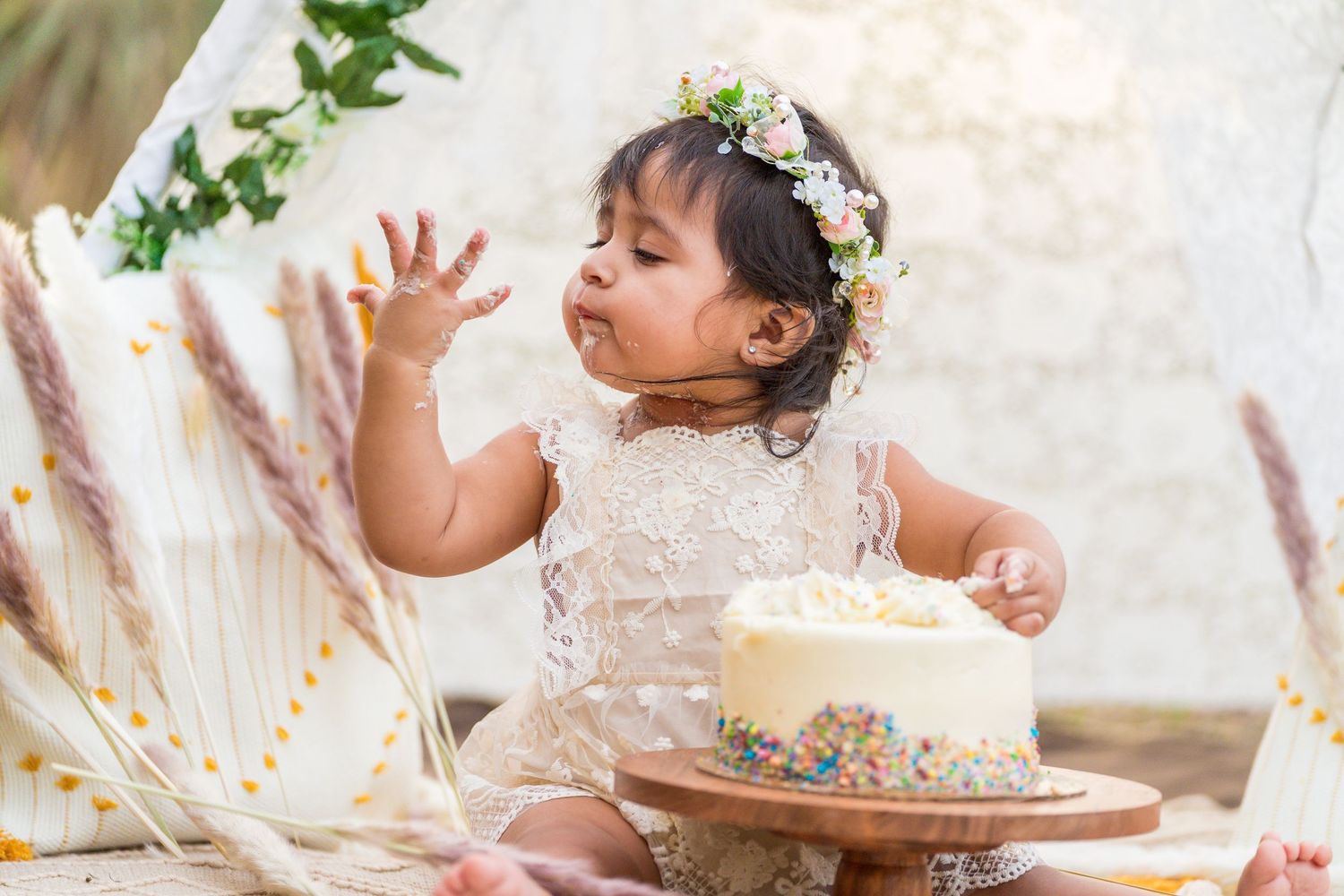 albertvphotos, baby sitting eating a birthday cake