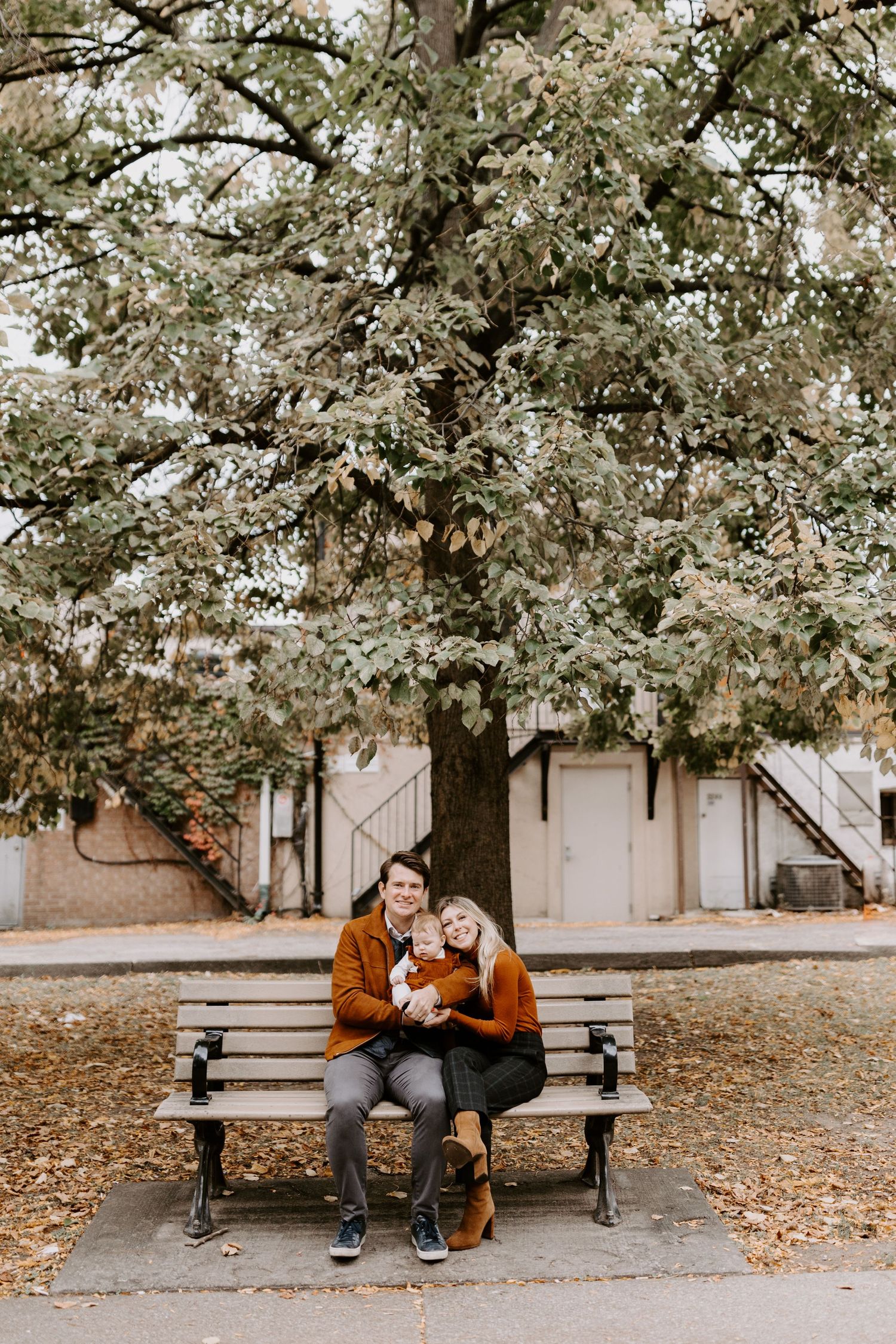 fall family photography candid toronto downtown bloor west