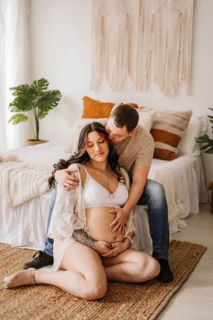 Philly studio maternity photographer