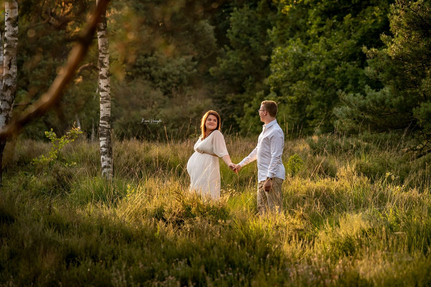 klanten review liefdevolle zwangerschapsfotografie op maat unieke locatie zwangerschapsshoot KarenVerheydenPhotography