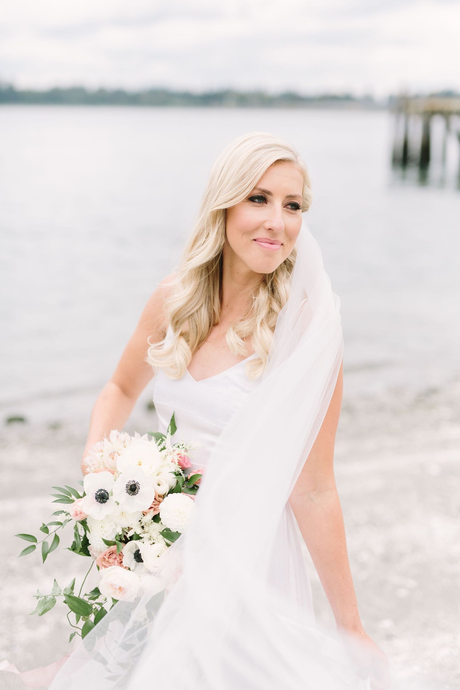 Mobile wedding makeup artist