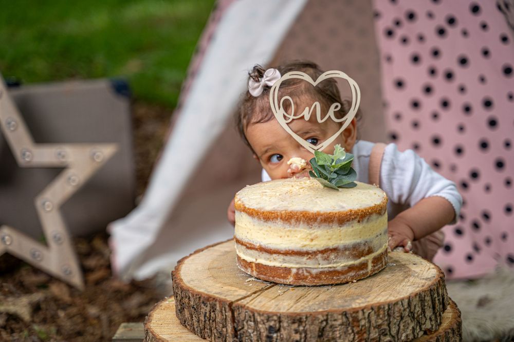 Jason Stuart Photography , West Yorkshire Wedding Photographer- Family Photography - Cake Smash