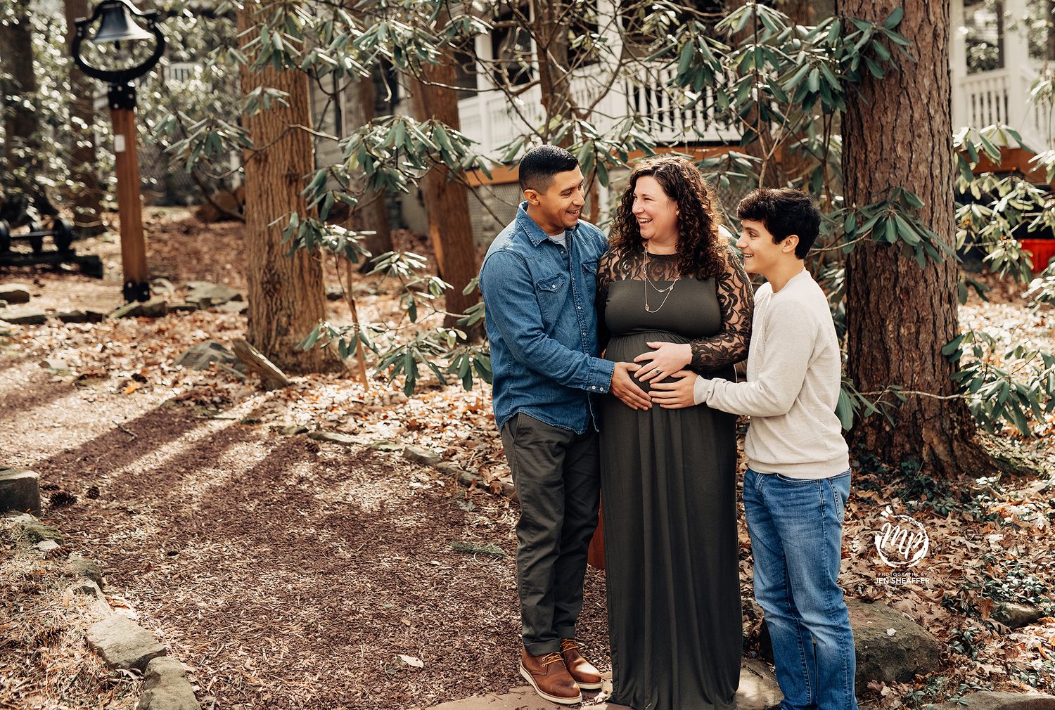 Mount Gretna maternity with family and older brother touching mom's belly