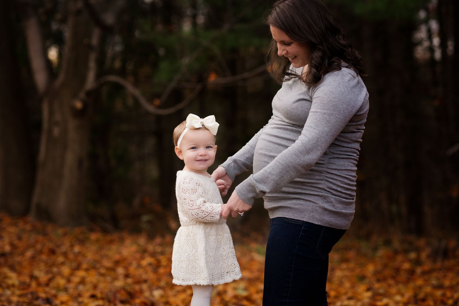mom and baby maternity session fall outdoors in meadow mariposapix