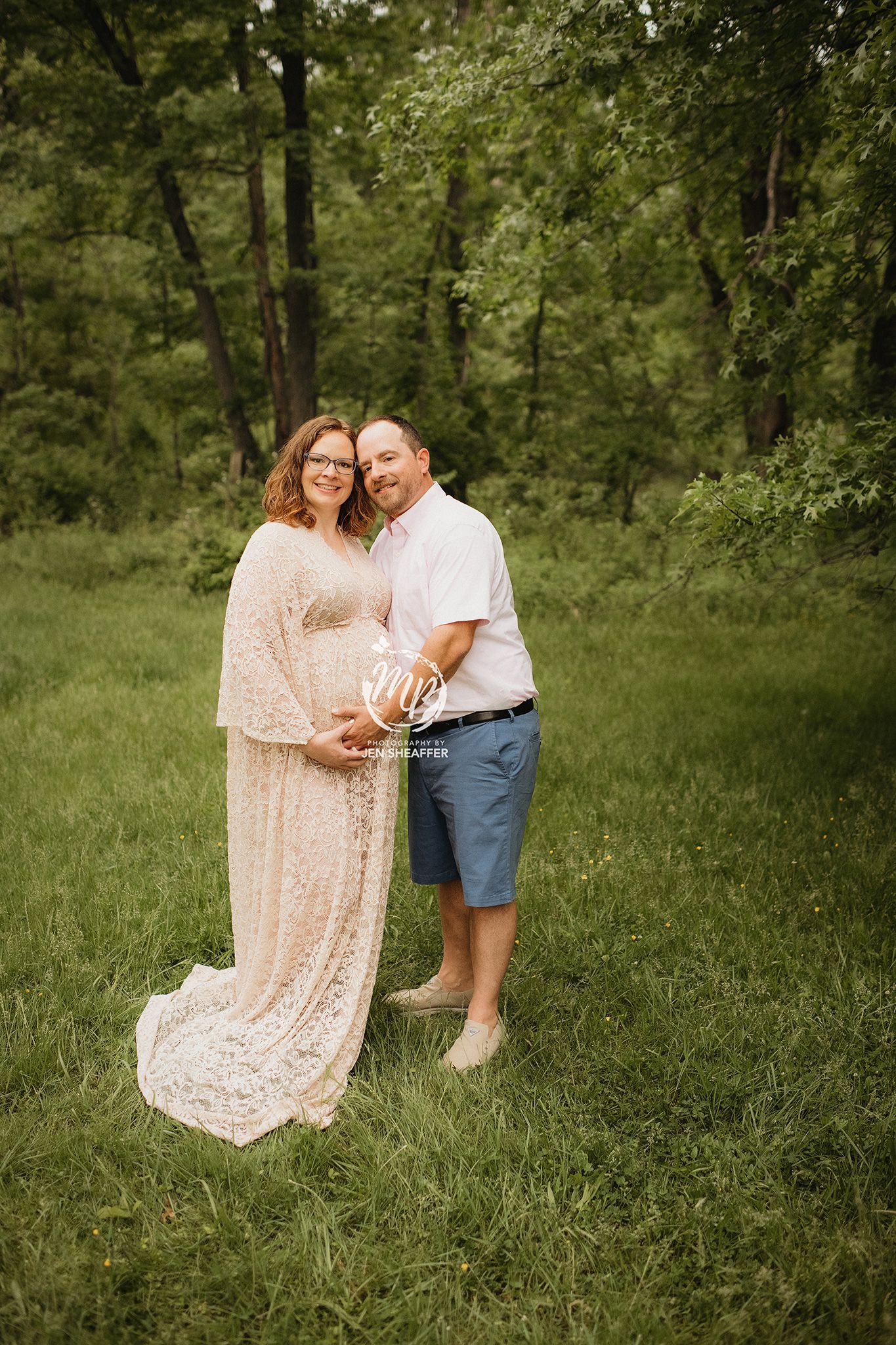 outdoor maternity meadow