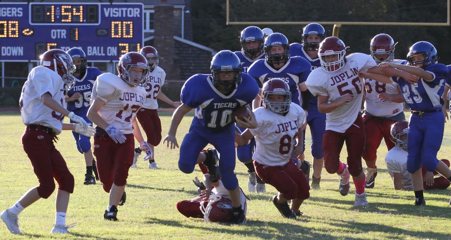 Football breakthru