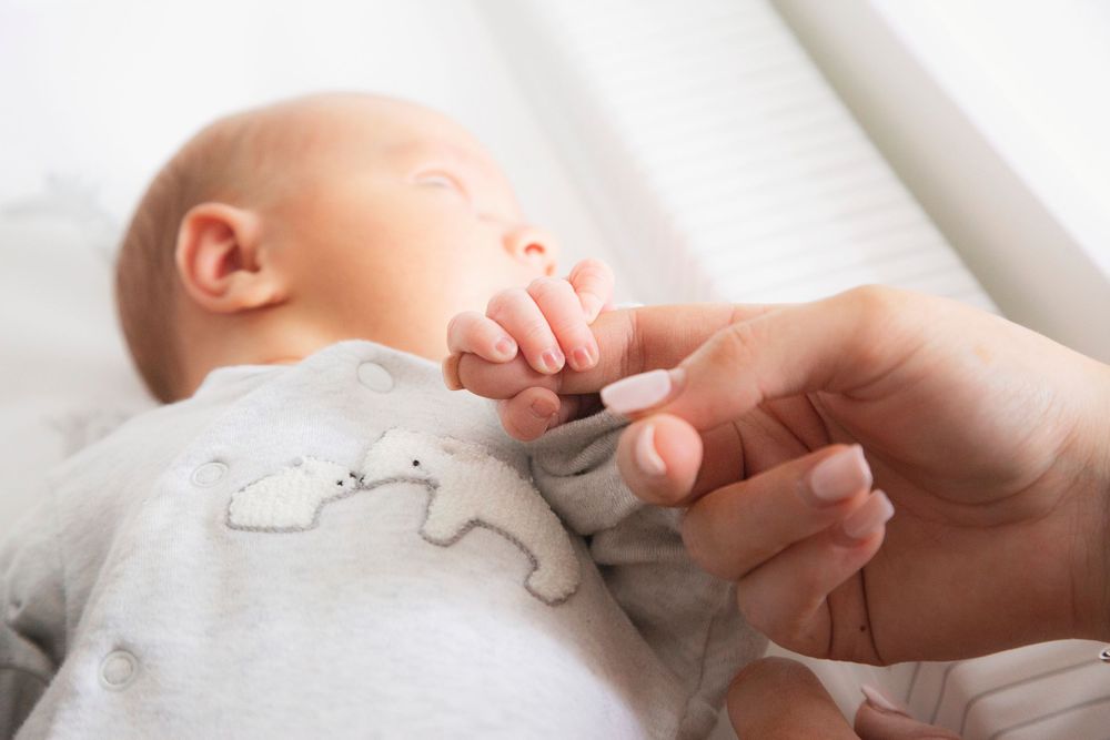 Lifestyle newborn photographer St. Albans