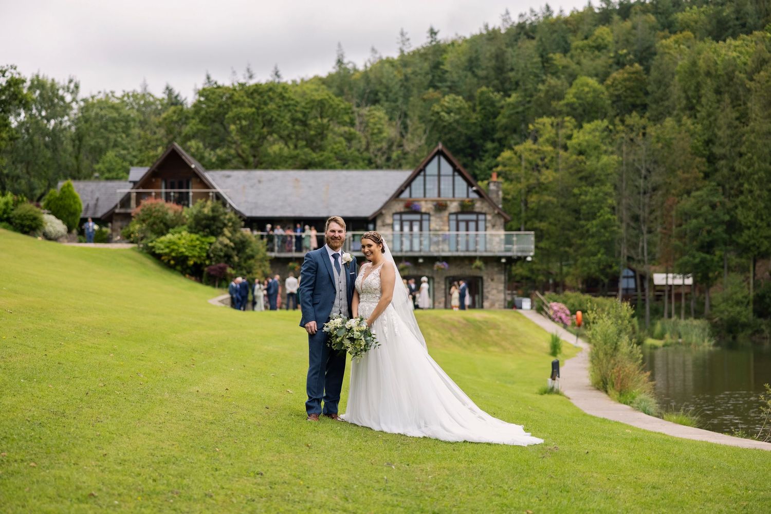 Bride & groom at Canada Lodge wedding