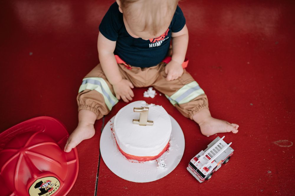 brunswick-ga-cake-smash-photos+milestone-photographer-saint-simons-island+cake-smash-saint-simons-island+ssi-cake-smash