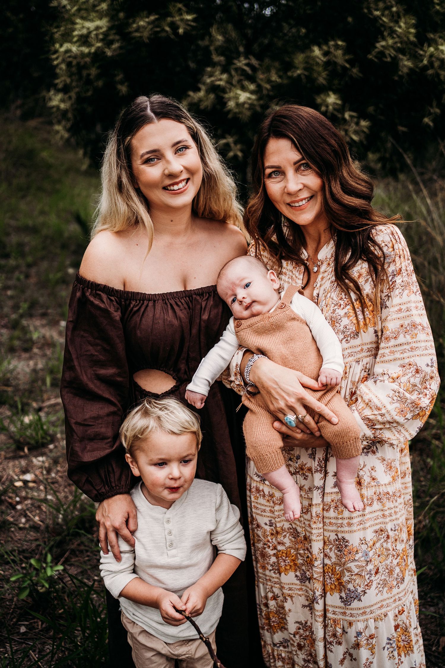 PORT HEDLAND MATERNITY NEWBORN FAMILY MOTHERHOOD PHOTOGRAPHER