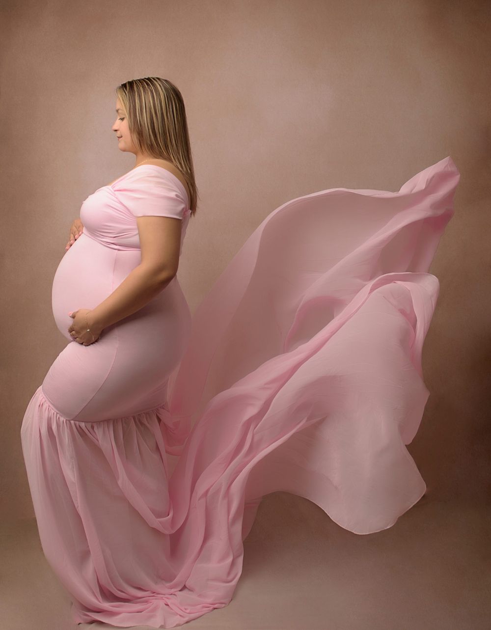 Maternity Session - Portraits by Araceli - Mcallen, Texas Photographer