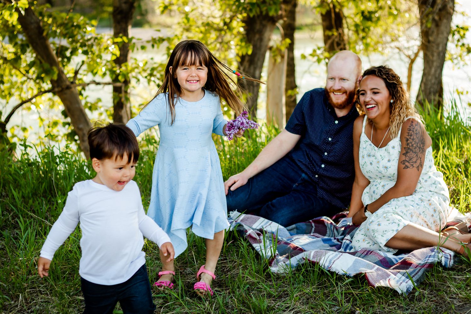 Summer Family Photos at Carburn Park in Calgary by Love & Sunshine Photography