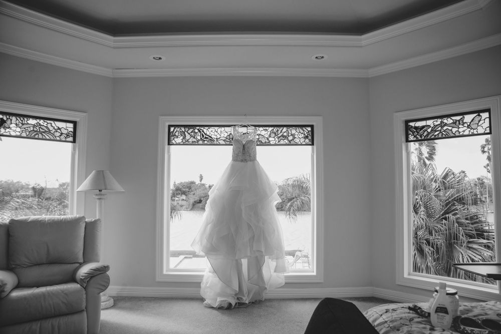wedding dress. getting ready. wedding day. Progreso Texas. wedding photographer